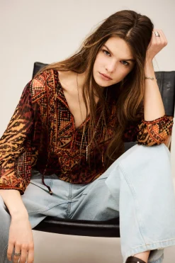 ODETTA blusa estampada con mangas