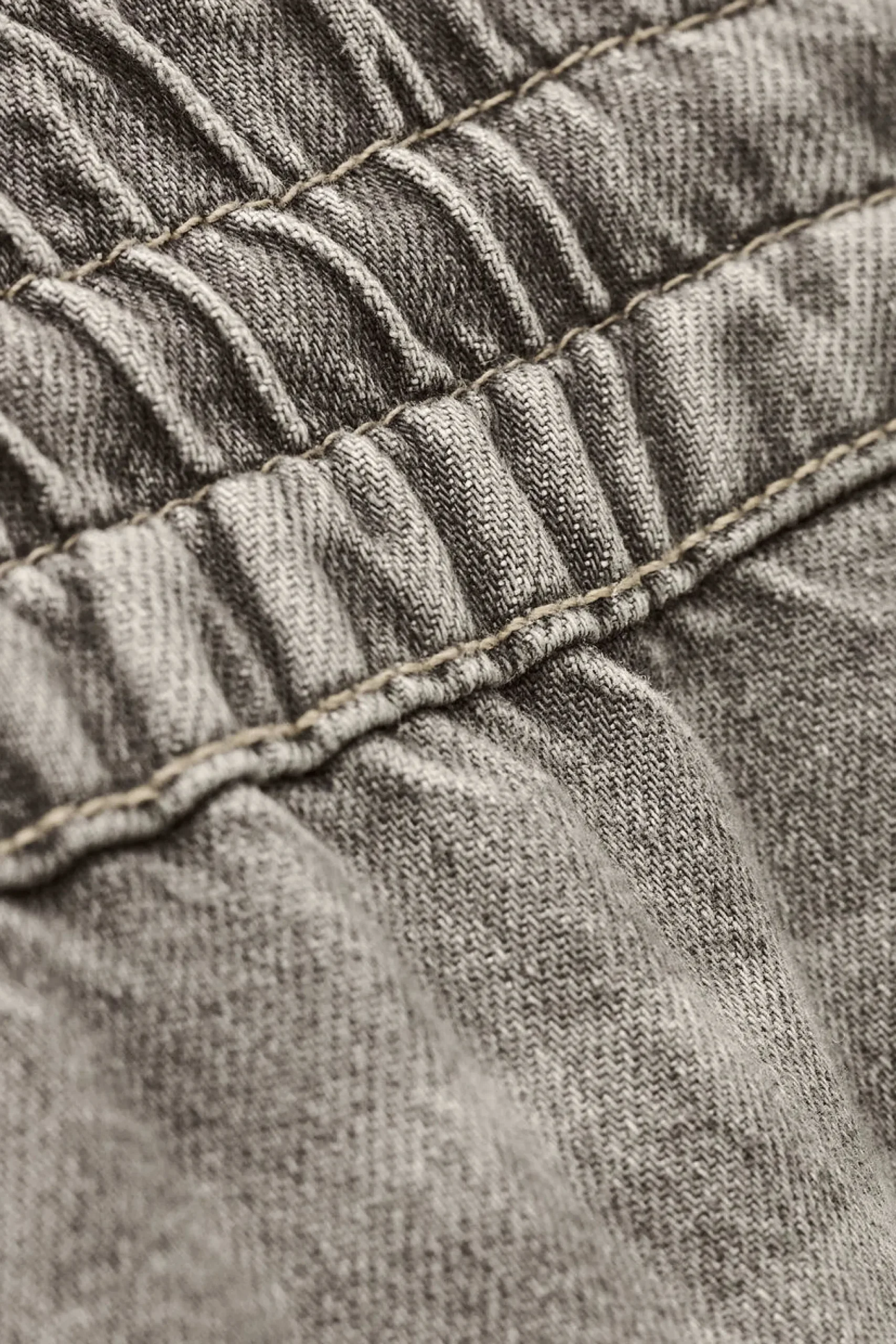 YIMA pantalón ancho acampanado € 185